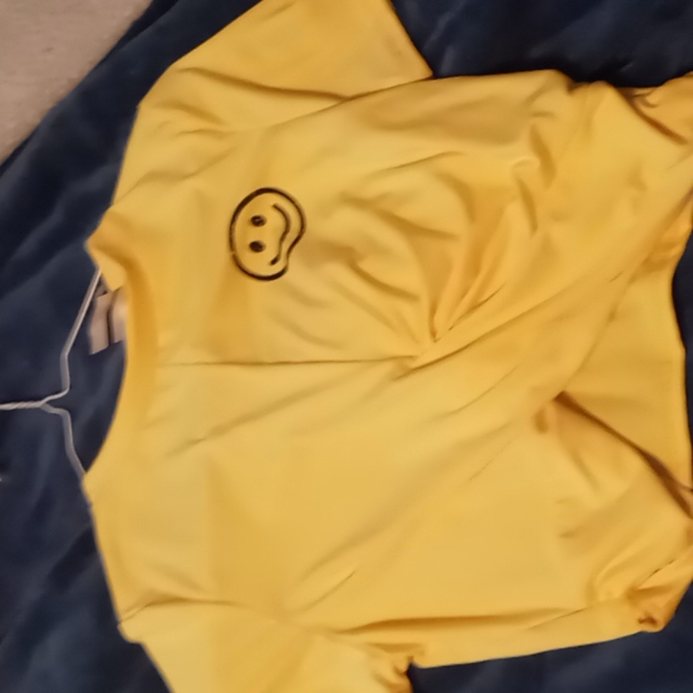 Yellow crop top, from wave C, M
